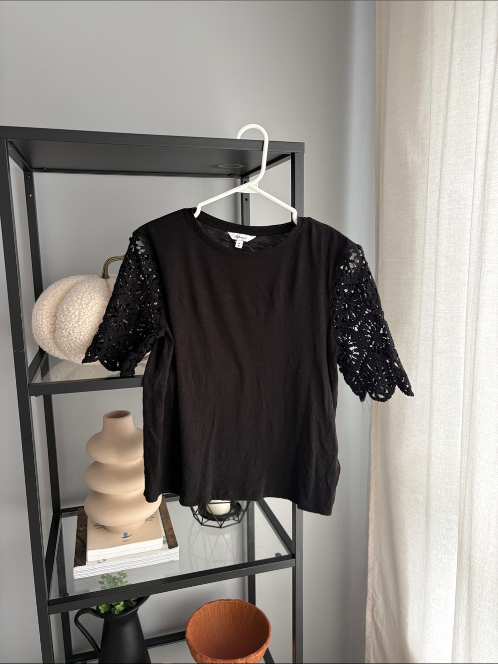 253 Reitmans Black Crochet-Sleeve Short Sleeve Tee